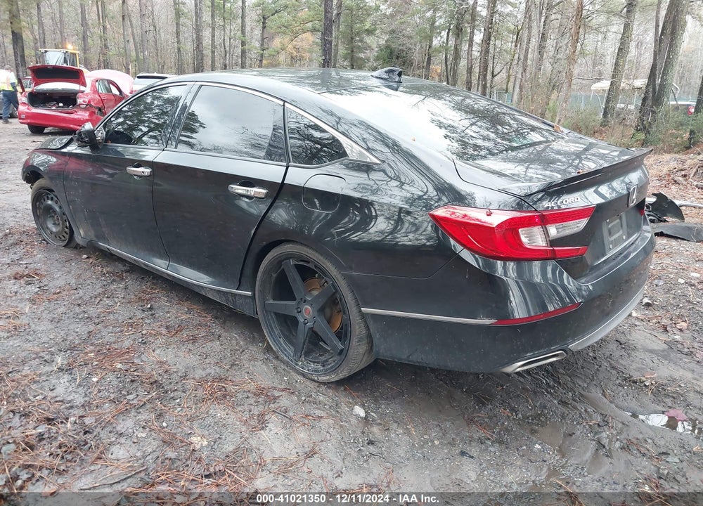 2018 HONDA ACCORD VIN: 1HGCV1F47JA250380
