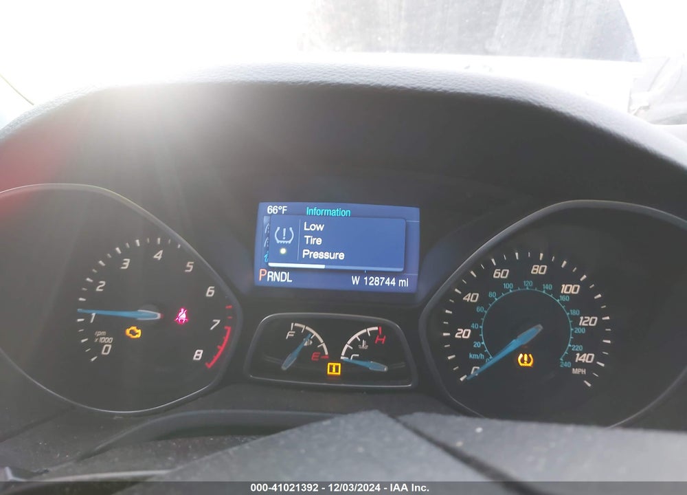 2014 FORD FOCUS SE VIN: 1FADP3F21EL130209