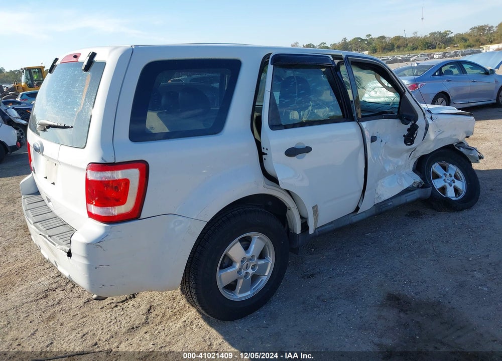 2012 FORD ESCAPE XLS VIN: 1FMCU0C70CKA23826