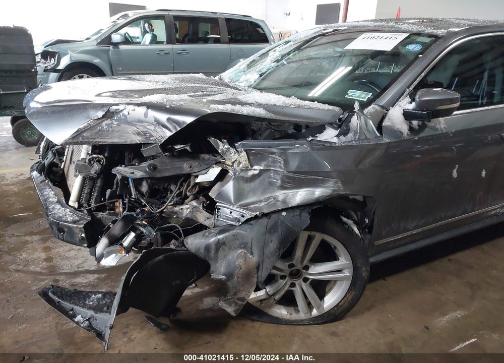 2015 VOLKSWAGEN PASSAT 2.0L TDI SEL PREMIUM VIN: 1VWCV7A31FC019211