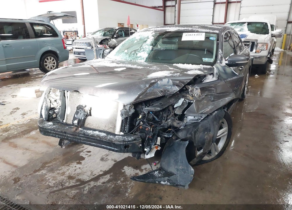 2015 VOLKSWAGEN PASSAT 2.0L TDI SEL PREMIUM VIN: 1VWCV7A31FC019211