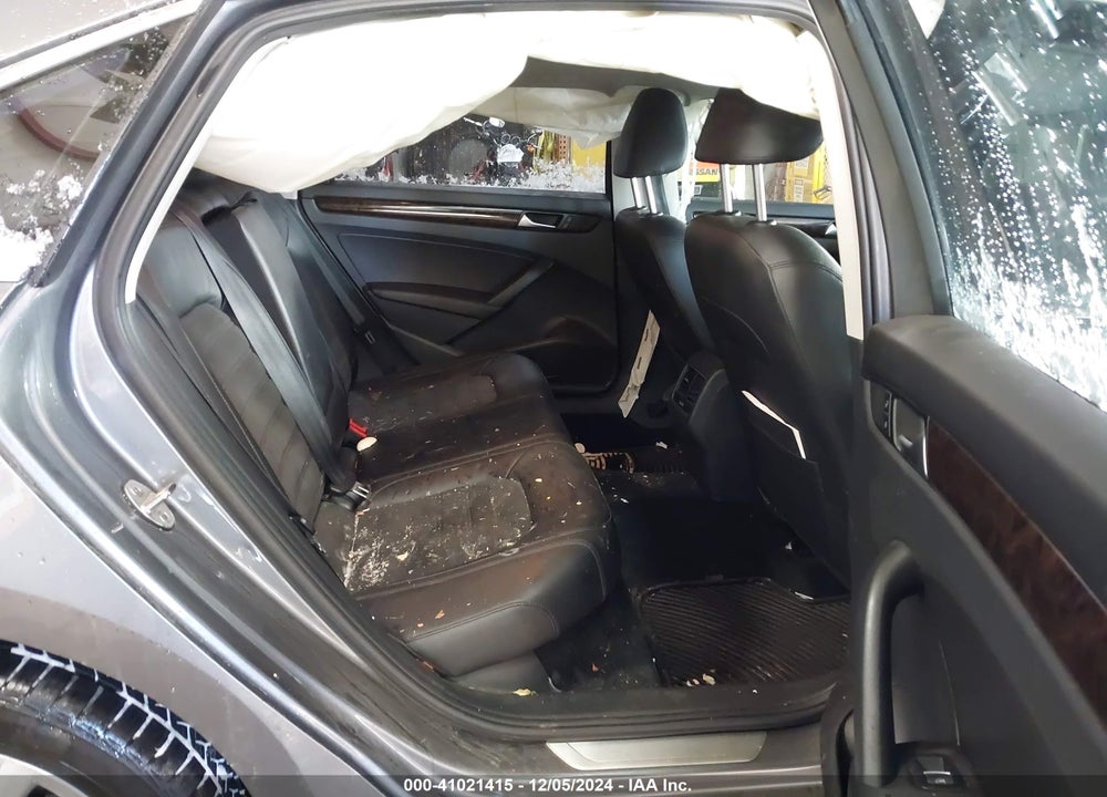 2015 VOLKSWAGEN PASSAT 2.0L TDI SEL PREMIUM VIN: 1VWCV7A31FC019211