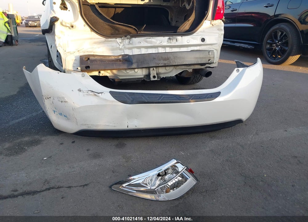 2019 TOYOTA COROLLA SE VIN: 5YFBURHE5KP921964