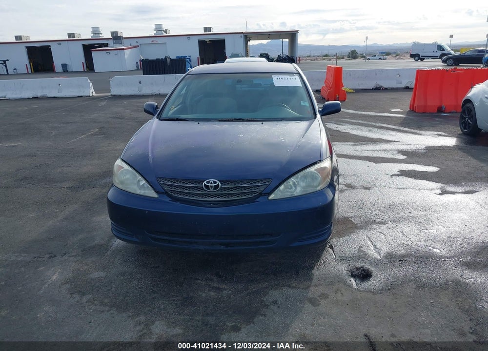 2002 TOYOTA CAMRY LE VIN: 4T1BE32K02U513315