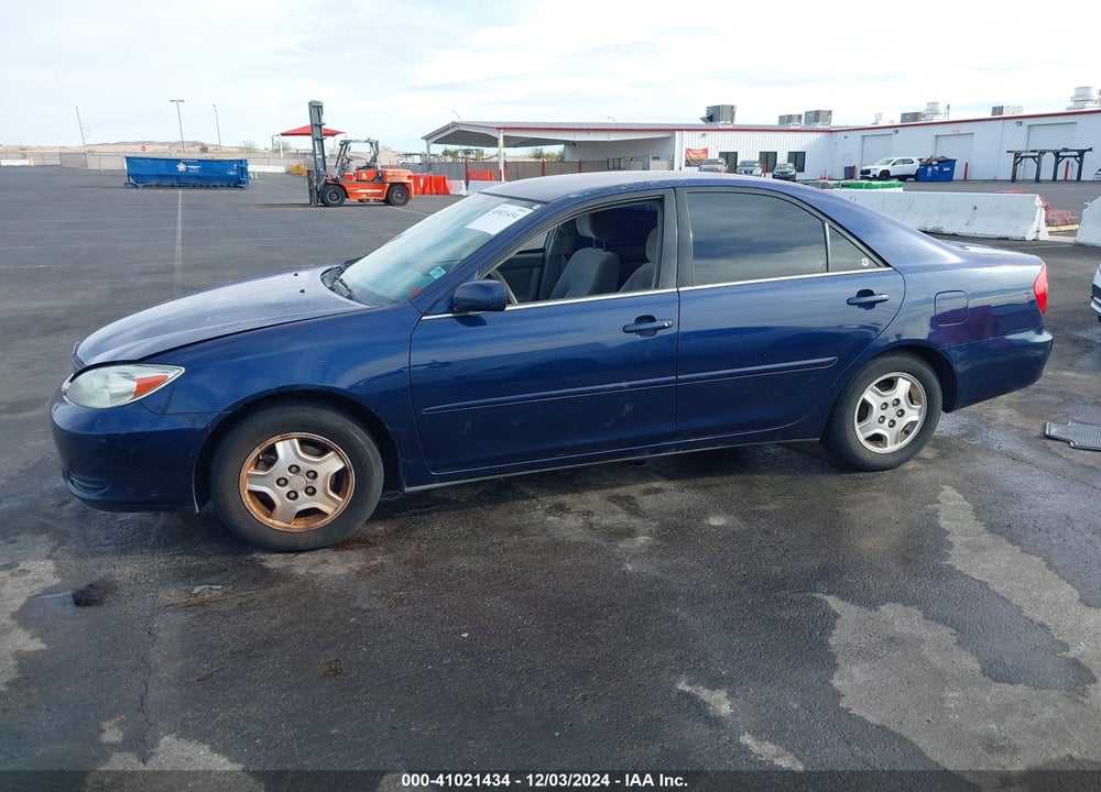 2002 TOYOTA CAMRY LE VIN: 4T1BE32K02U513315