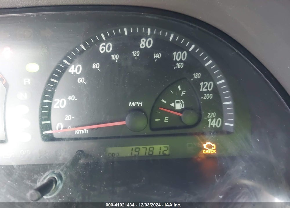 2002 TOYOTA CAMRY LE VIN: 4T1BE32K02U513315