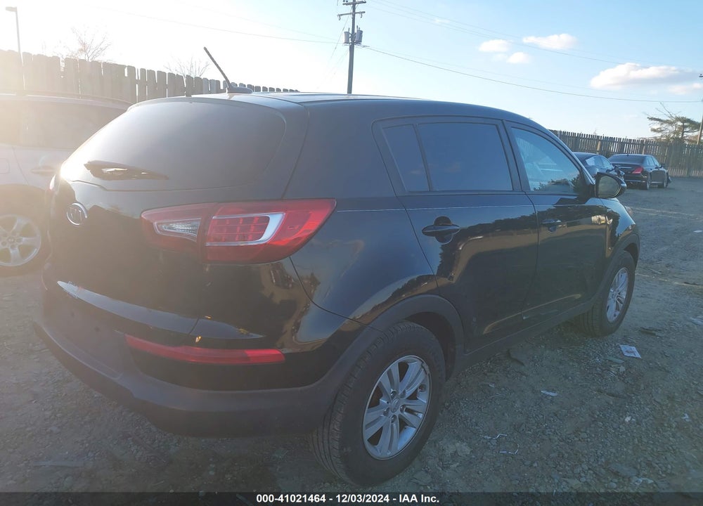 2011 KIA SPORTAGE LX VIN: KNDPBCA24B7048332