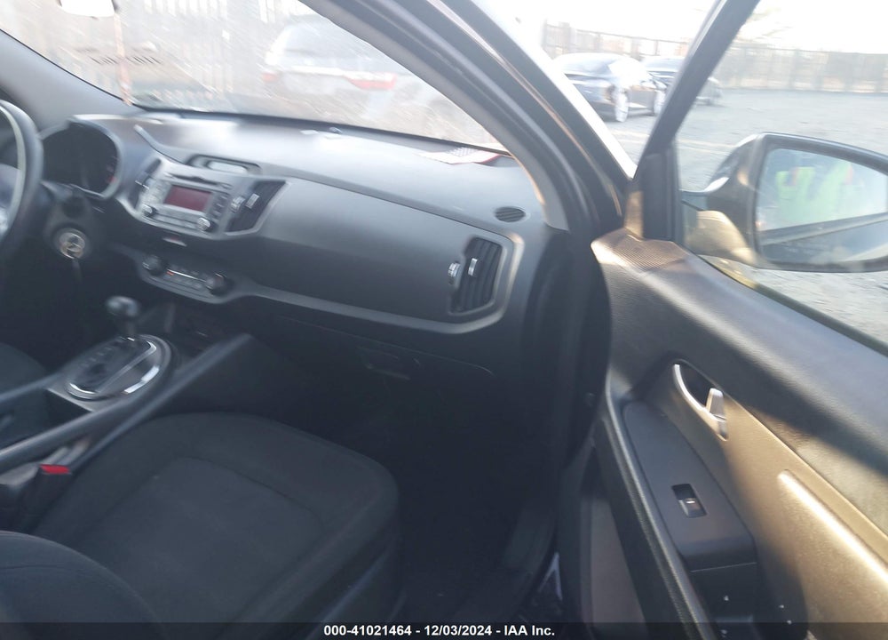 2011 KIA SPORTAGE LX VIN: KNDPBCA24B7048332