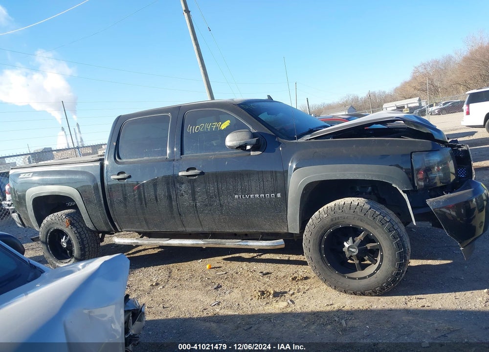 2009 CHEVROLET SILVERADO 1500 WORK TRUCK VIN: 2GCEK133091136237