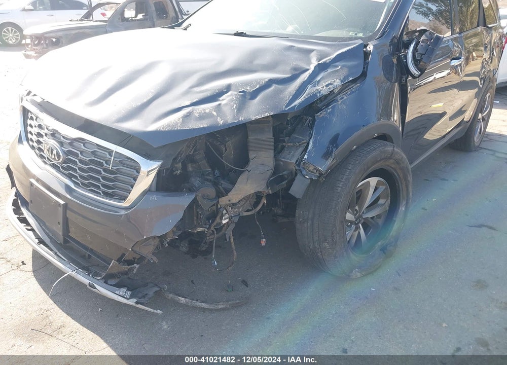 2019 KIA SORENTO 3.3L EX VIN: 5XYPH4A58KG541318