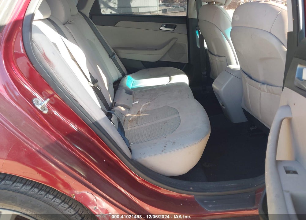 2015 HYUNDAI SONATA SE VIN: 5NPE24AF9FH007423