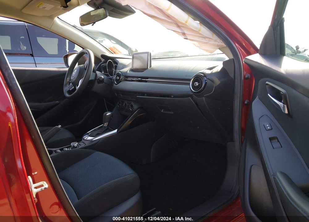 2016 SCION IA VIN: 3MYDLBZV2GY100945