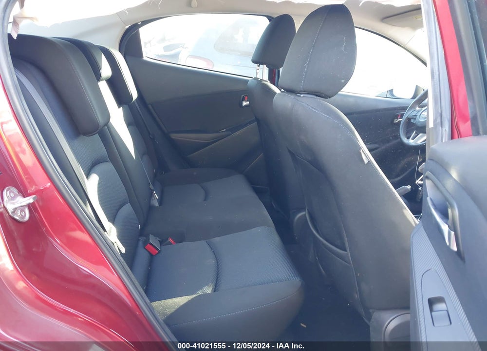 2016 SCION IA VIN: 3MYDLBZV2GY100945