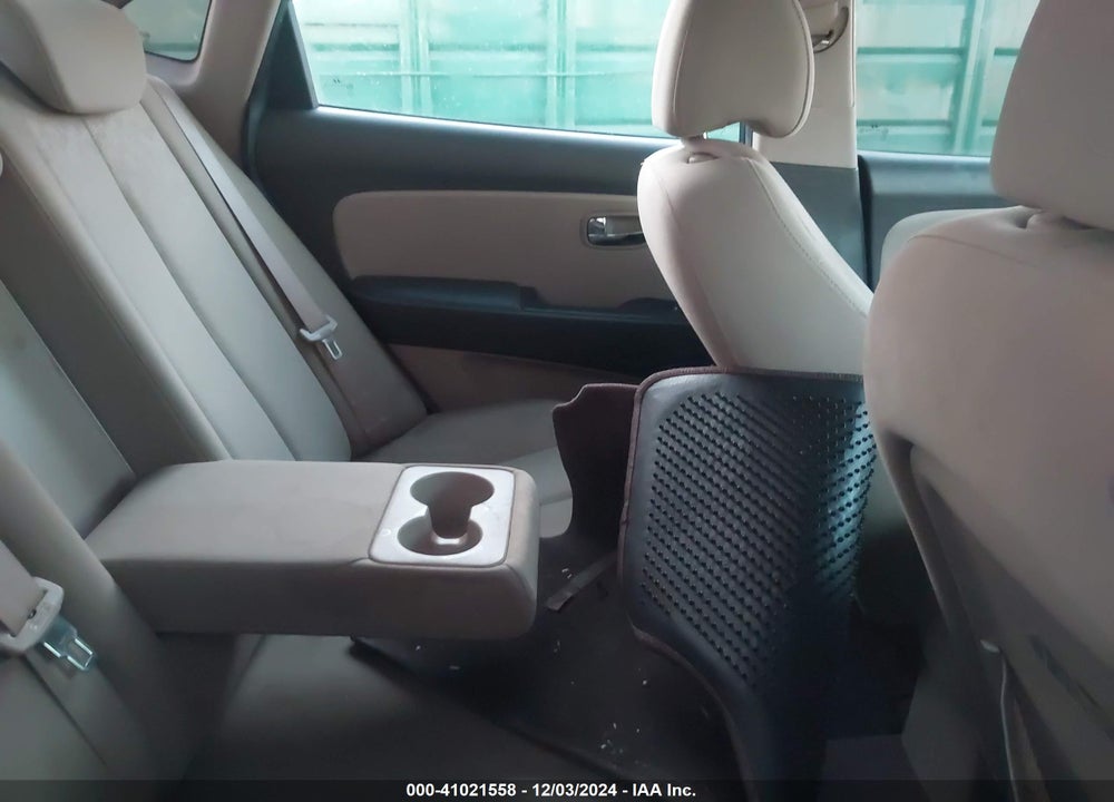 2010 HYUNDAI ELANTRA VIN: KMHDU4AD0AU138514