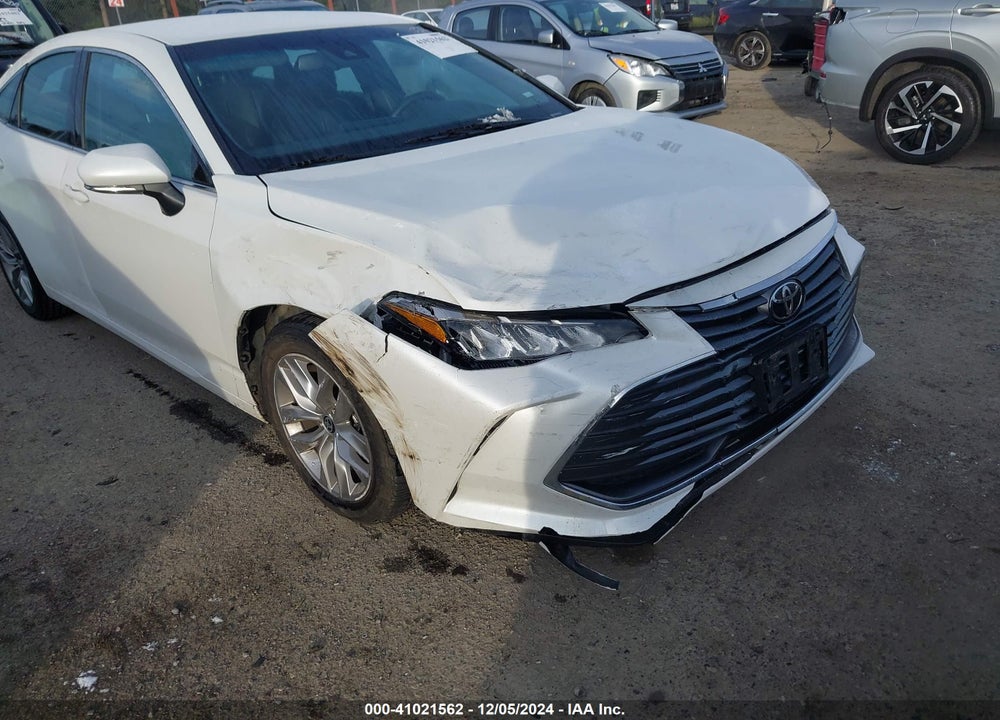 2022 TOYOTA AVALON XLE VIN: 4T1JZ1FB6NU082904