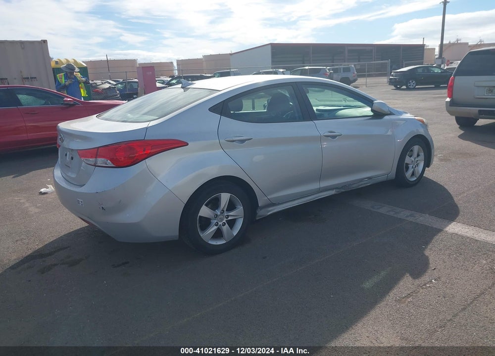 2013 HYUNDAI ELANTRA VIN: 5NPDH4AE9DH185668