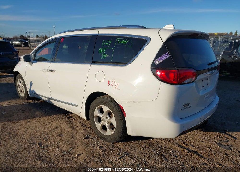2017 CHRYSLER PACIFICA TOURING L PLUS VIN: 2C4RC1EG7HR628858