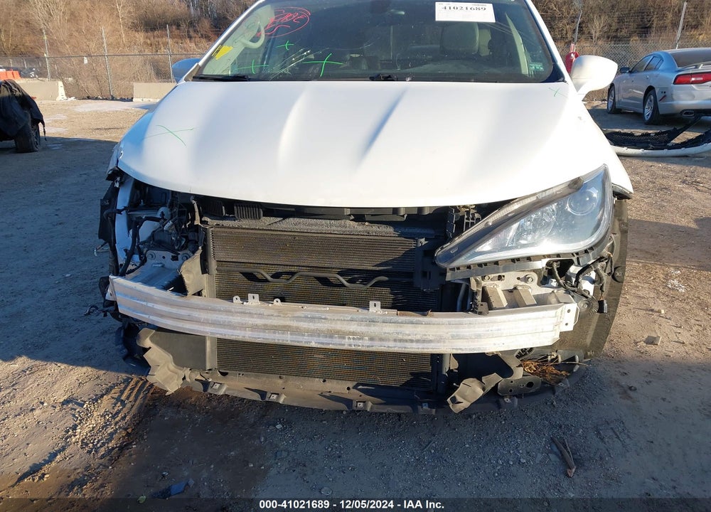 2017 CHRYSLER PACIFICA TOURING L PLUS VIN: 2C4RC1EG7HR628858