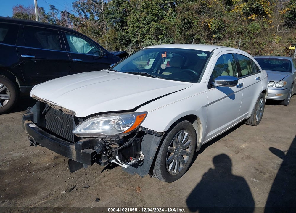 2013 CHRYSLER 200 LIMITED VIN: 1C3CCBCG9DN569225