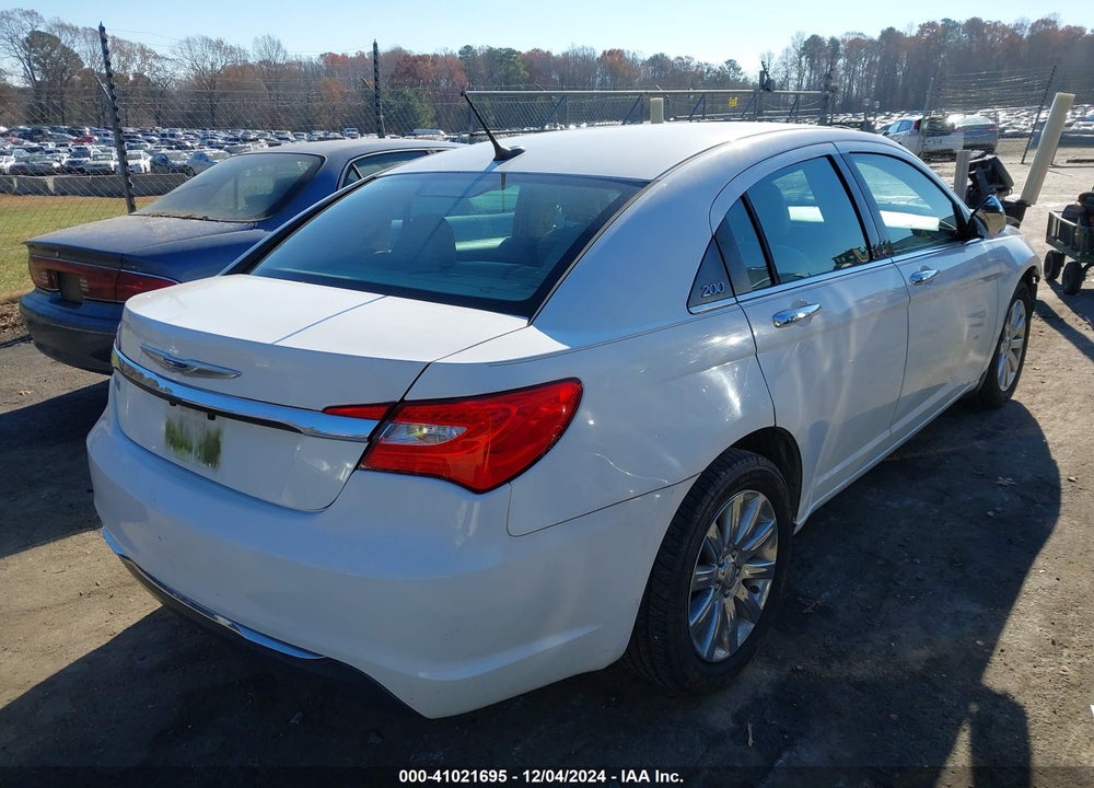 2013 CHRYSLER 200 LIMITED VIN: 1C3CCBCG9DN569225