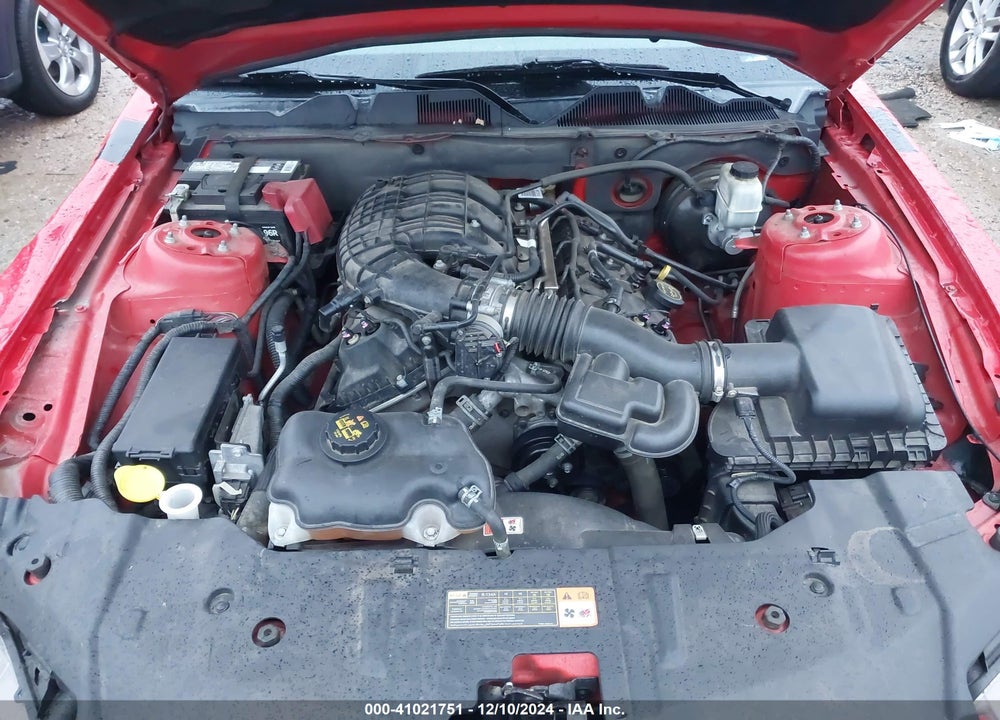 2014 FORD MUSTANG V6 VIN: 1ZVBP8AMXE5290212