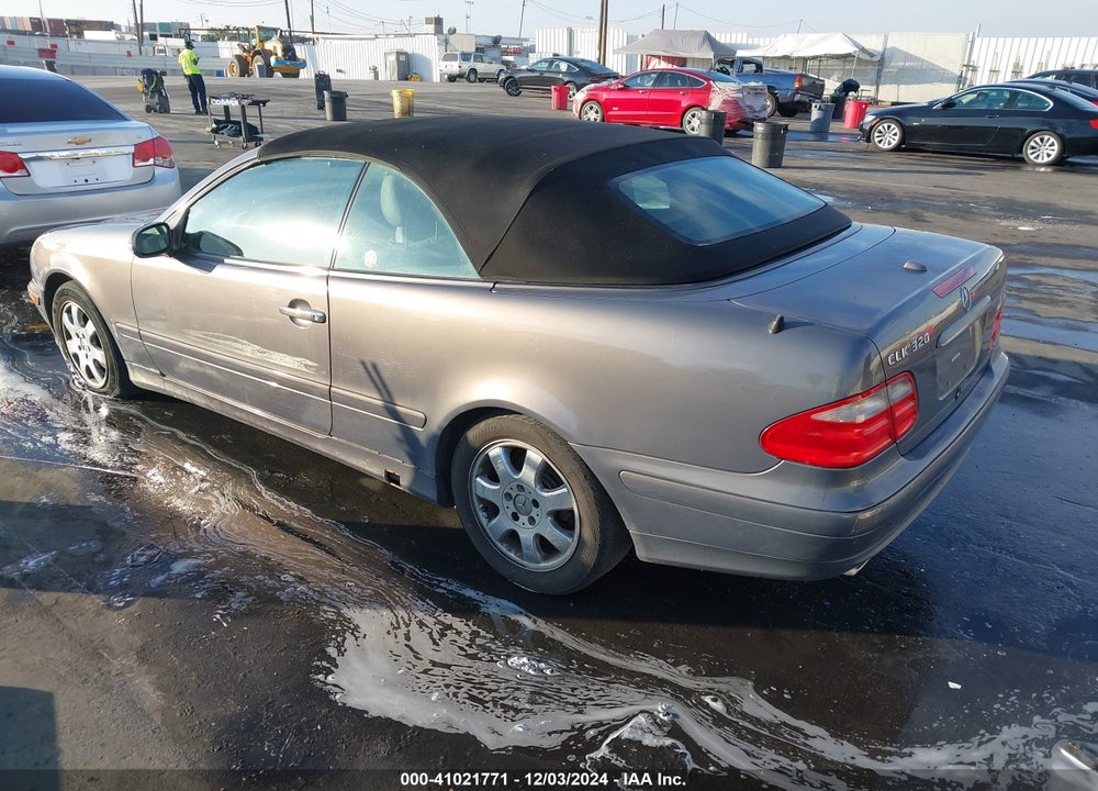 2003 MERCEDES-BENZ CLK 320 VIN: WDBLK65G43T135368