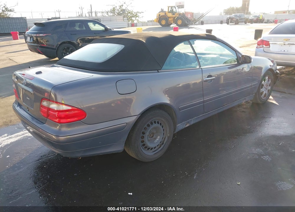 2003 MERCEDES-BENZ CLK 320 VIN: WDBLK65G43T135368
