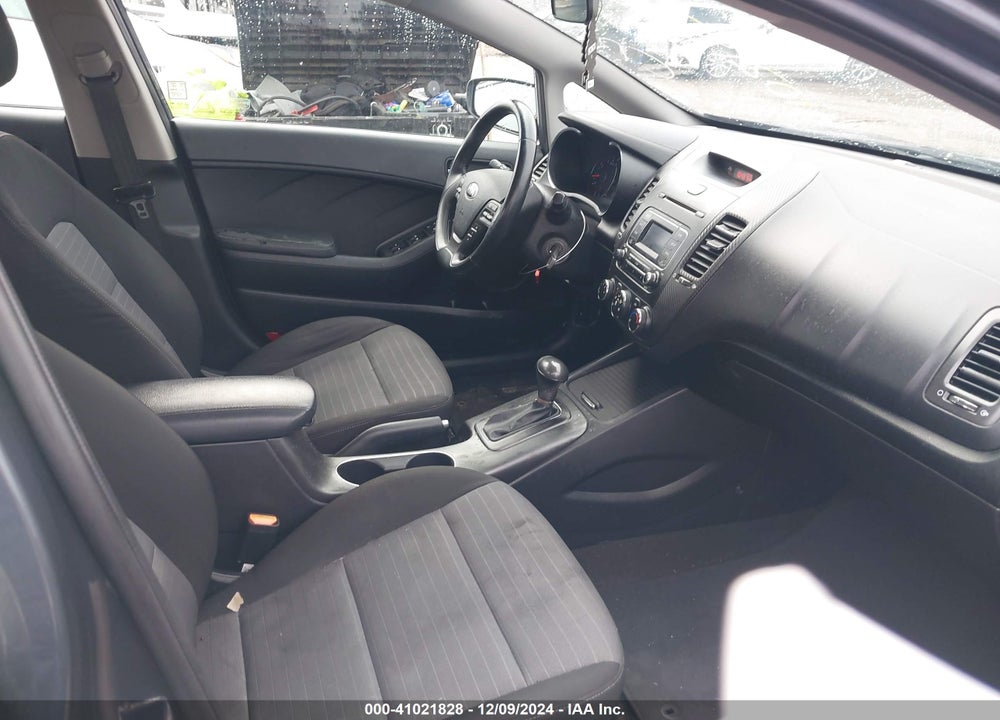 2015 KIA FORTE EX VIN: KNAFX4A83F5321654