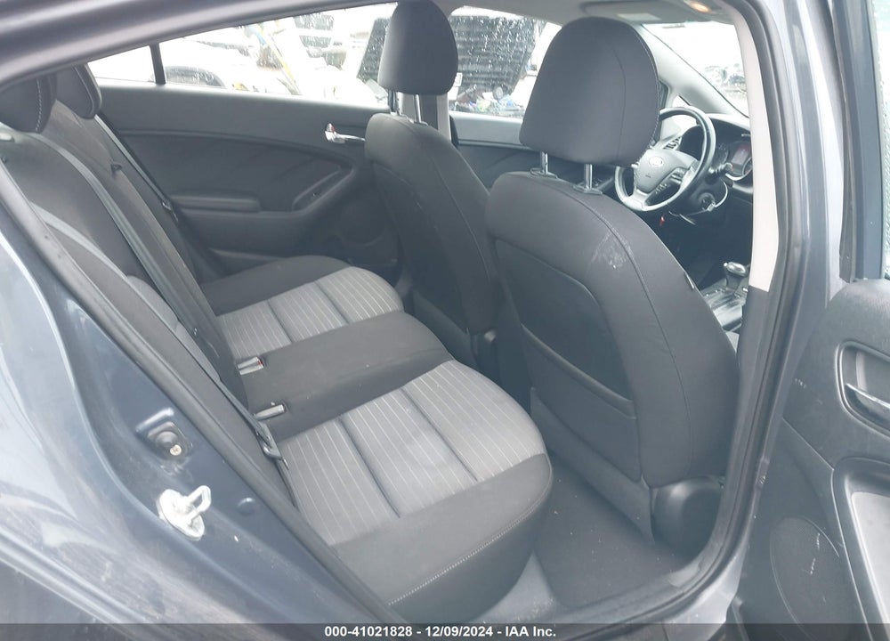 2015 KIA FORTE EX VIN: KNAFX4A83F5321654