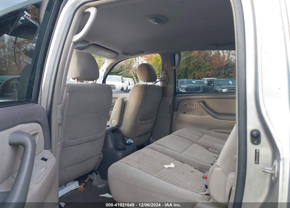 2005 TOYOTA TUNDRA SR5 V8 VIN: 5TBDT44105S490651
