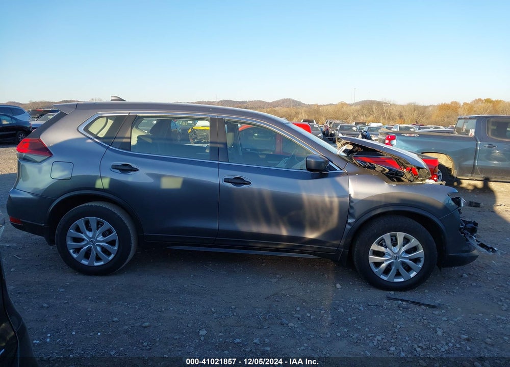 2018 NISSAN ROGUE S VIN: KNMAT2MT1JP557861