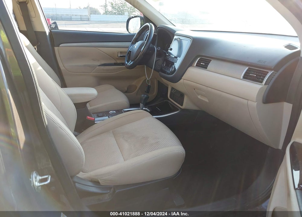 2018 MITSUBISHI OUTLANDER SE/SEL VIN: JA4AZ3A35JZ009787