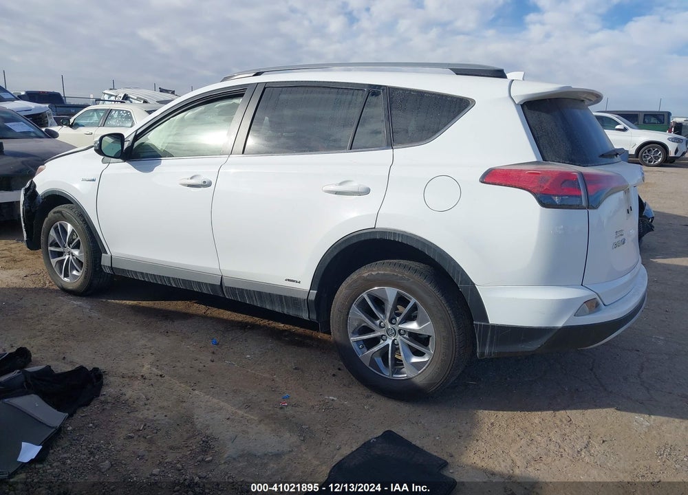 2017 TOYOTA RAV4 HYBRID XLE VIN: JTMRJREV8HD111817