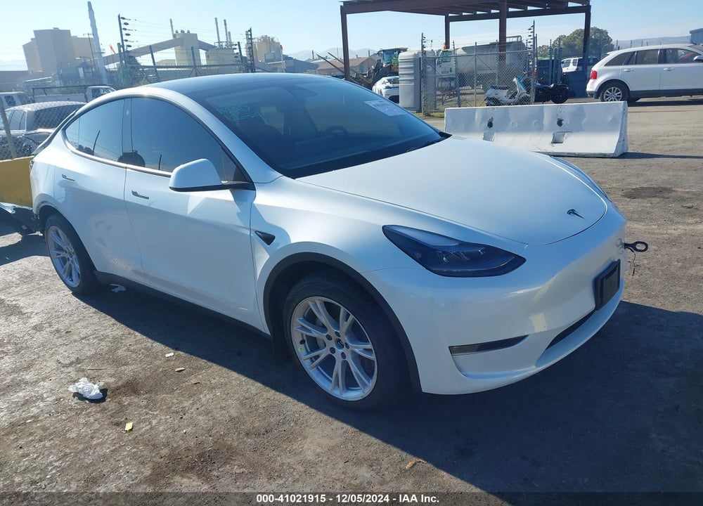 2023 TESLA MODEL Y AWD/LONG RANGE DUAL MOTOR ALL-WHEEL DRIVE VIN: 7SAYGAEE0PF630933