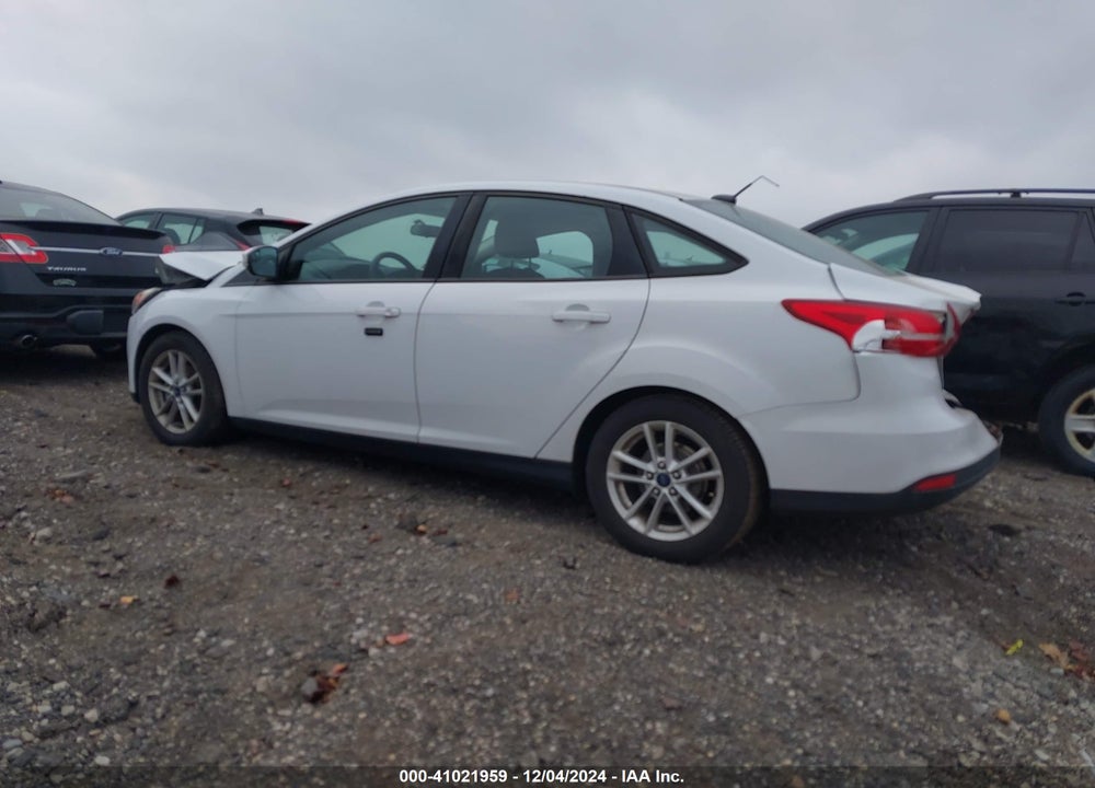 2015 FORD FOCUS SE VIN: 1FADP3F2XFL291188