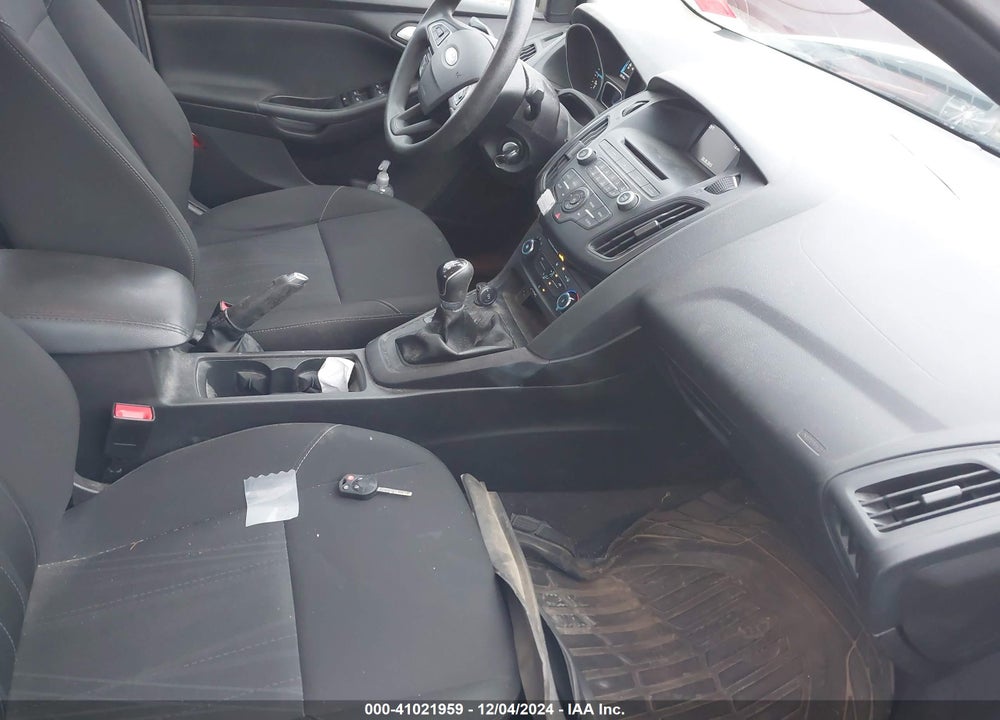 2015 FORD FOCUS SE VIN: 1FADP3F2XFL291188