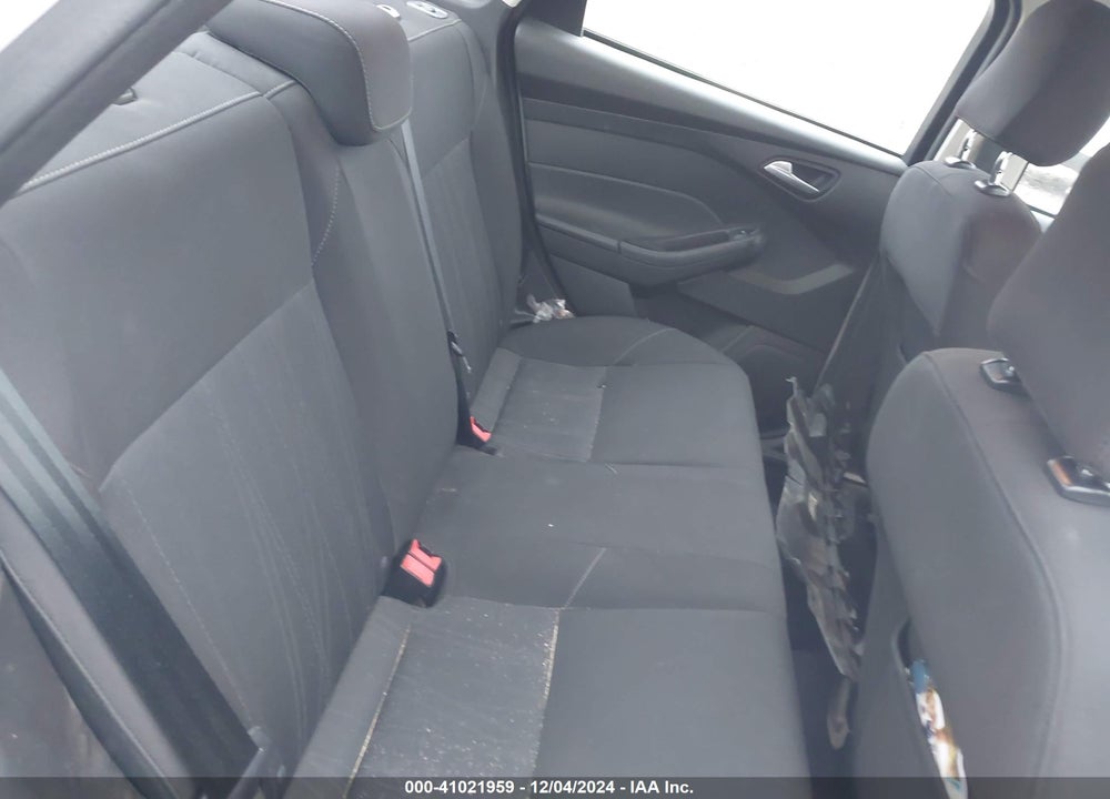 2015 FORD FOCUS SE VIN: 1FADP3F2XFL291188