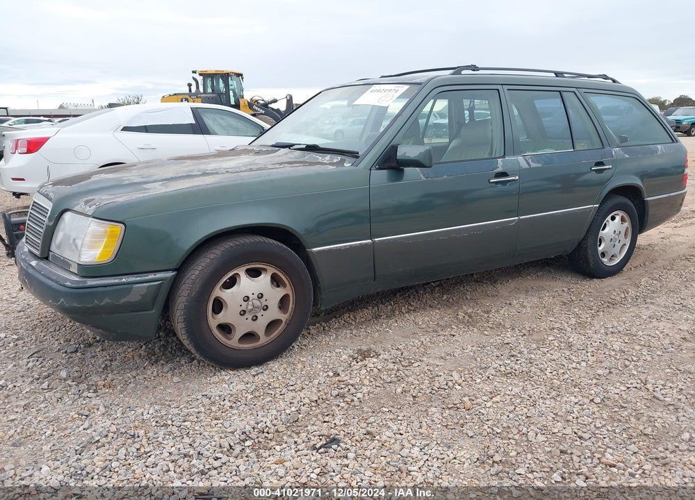1995 MERCEDES-BENZ E 320 VIN: WDBEA92E9SF305852