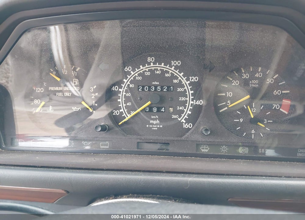 1995 MERCEDES-BENZ E 320 VIN: WDBEA92E9SF305852