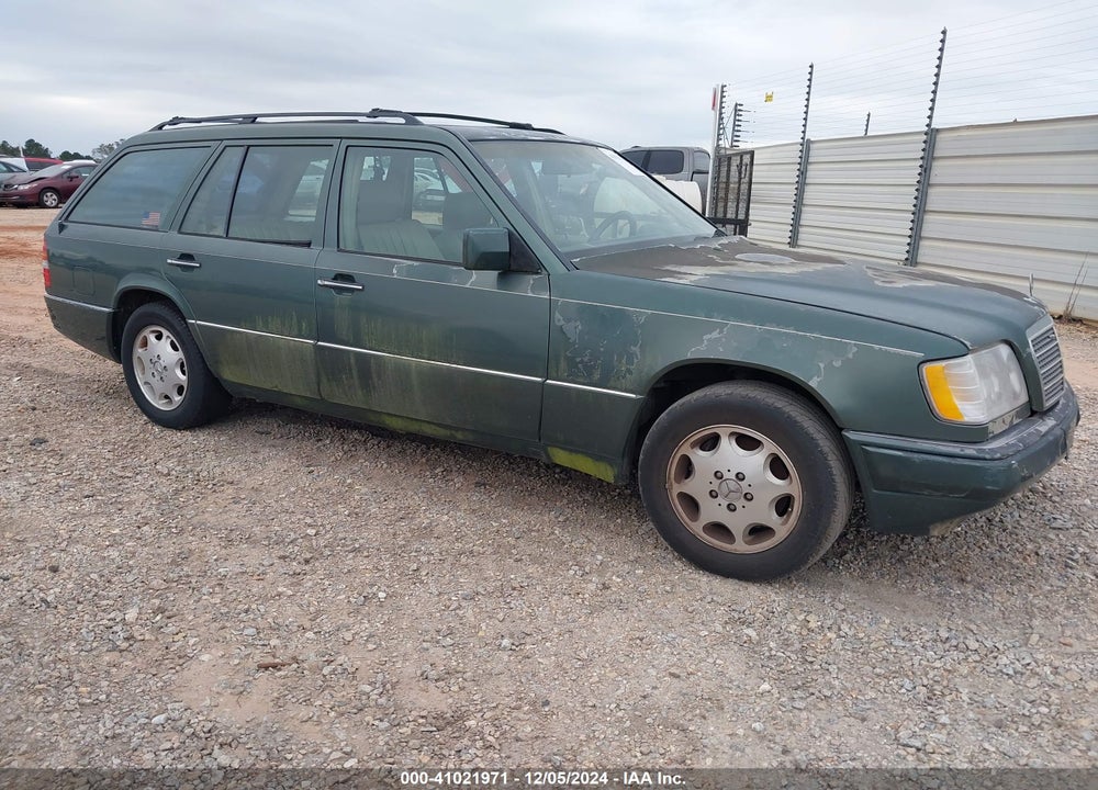 1995 MERCEDES-BENZ E 320 VIN: WDBEA92E9SF305852