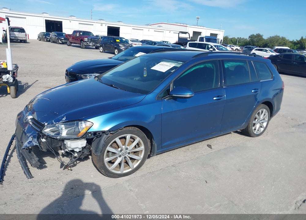 2015 VOLKSWAGEN GOLF SPORTWAGEN TSI SE 4-DOOR VIN: 3VWC17AU1FM505312
