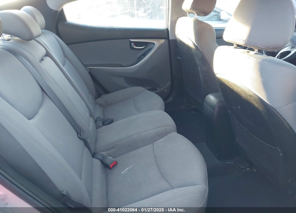 2012 HYUNDAI ELANTRA VIN: 5NPDH4AE8CH115268