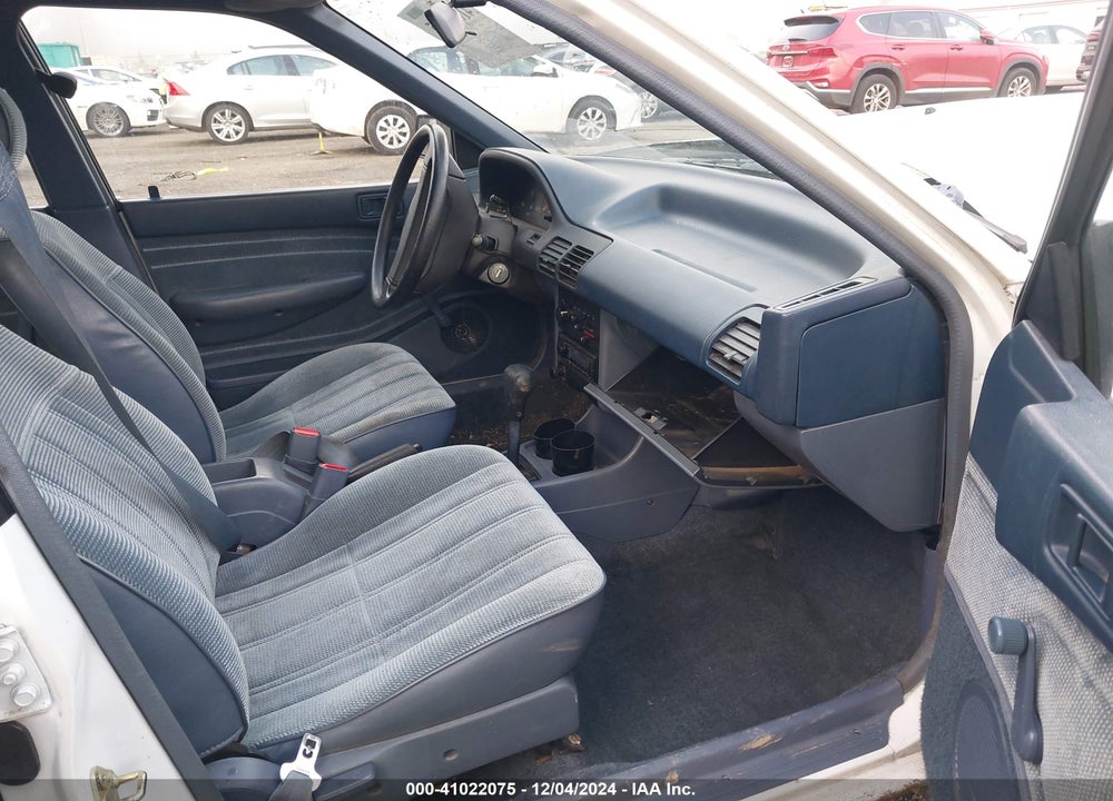 1992 FORD ESCORT LX VIN: 3FAPP15J3NR137545