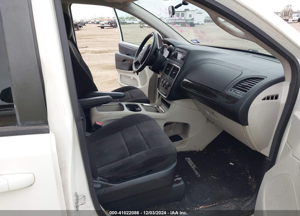 2013 DODGE GRAND CARAVAN SXT VIN: 2C4RDGCG8DR627425