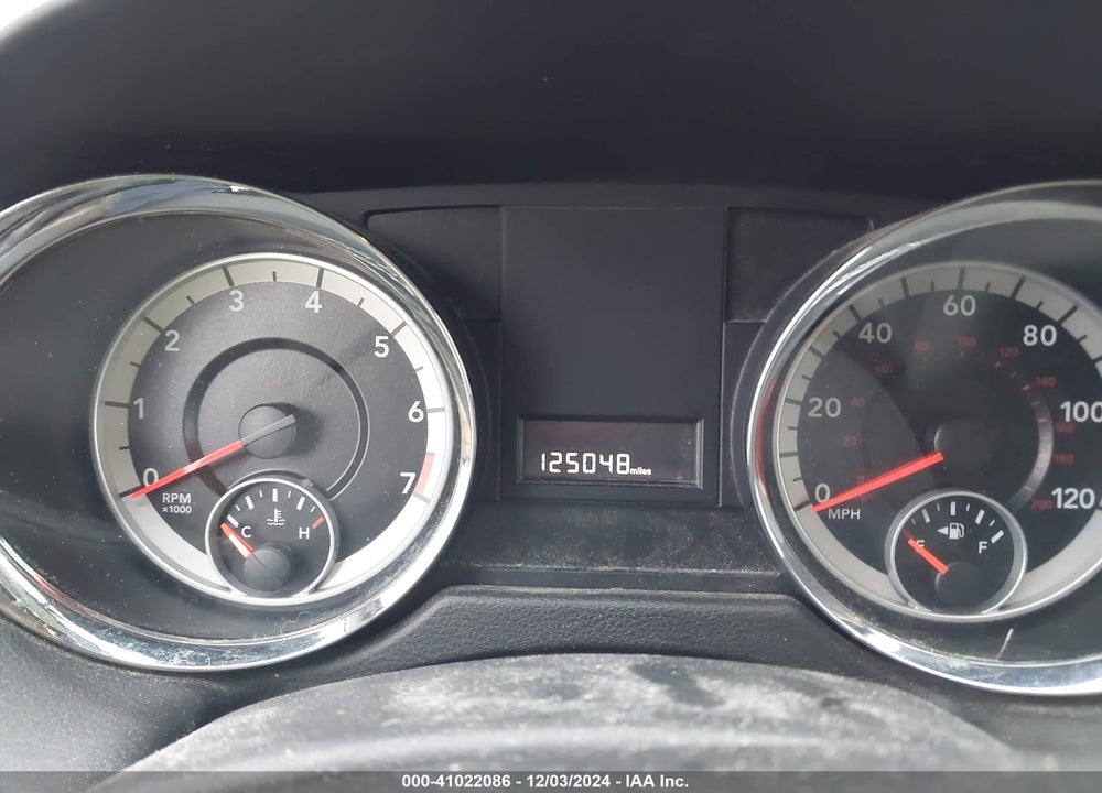 2013 DODGE GRAND CARAVAN SXT VIN: 2C4RDGCG8DR627425