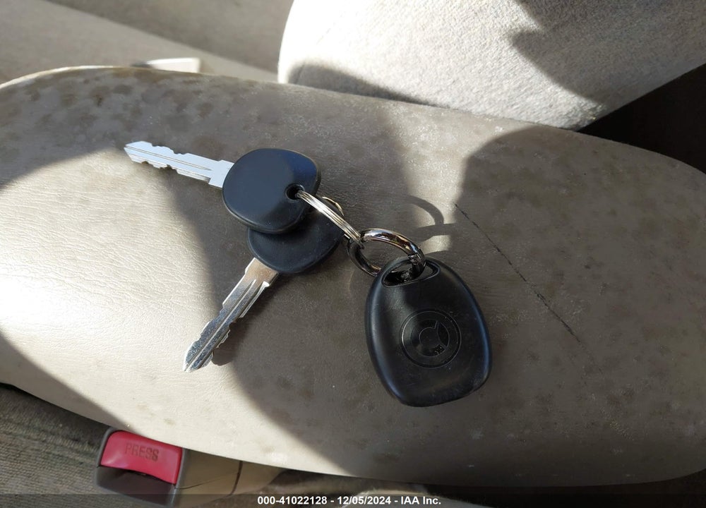 2000 OLDSMOBILE ALERO GL2 VIN: 1G3NL52T2YC330055