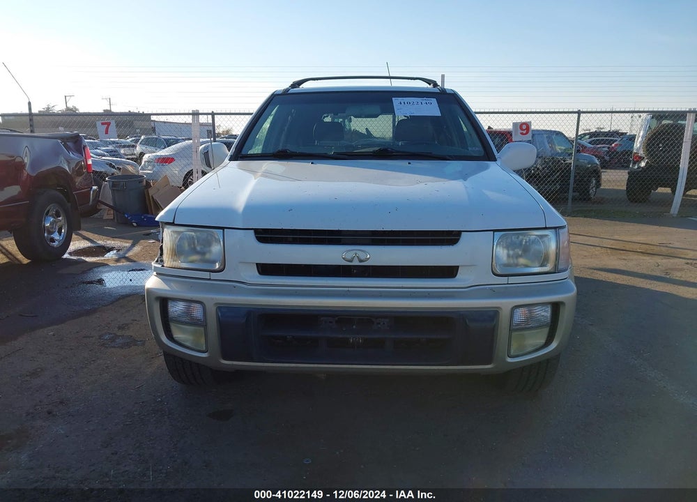 2000 INFINITI QX4 VIN: JNRAR07Y5YW083844