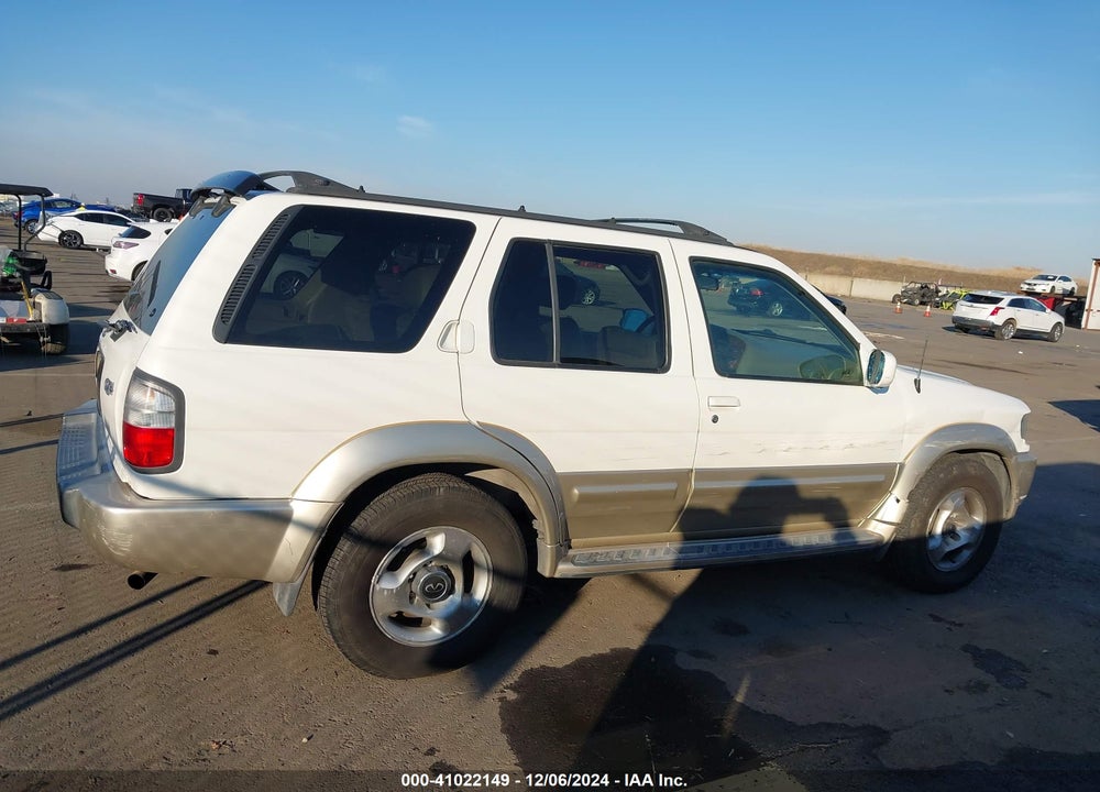2000 INFINITI QX4 VIN: JNRAR07Y5YW083844