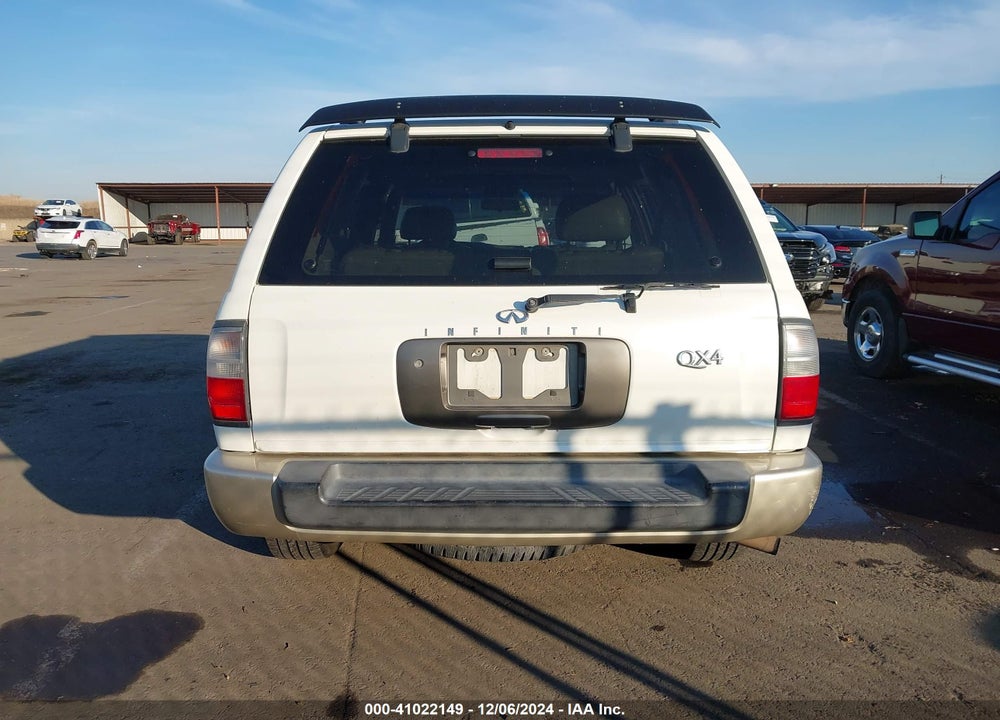 2000 INFINITI QX4 VIN: JNRAR07Y5YW083844