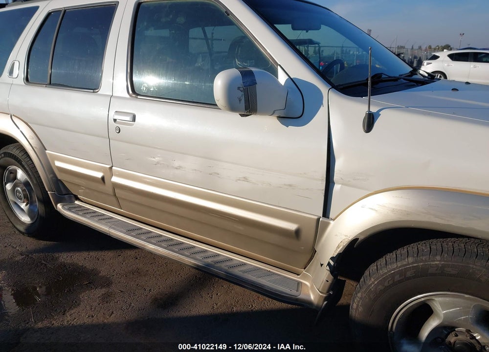 2000 INFINITI QX4 VIN: JNRAR07Y5YW083844